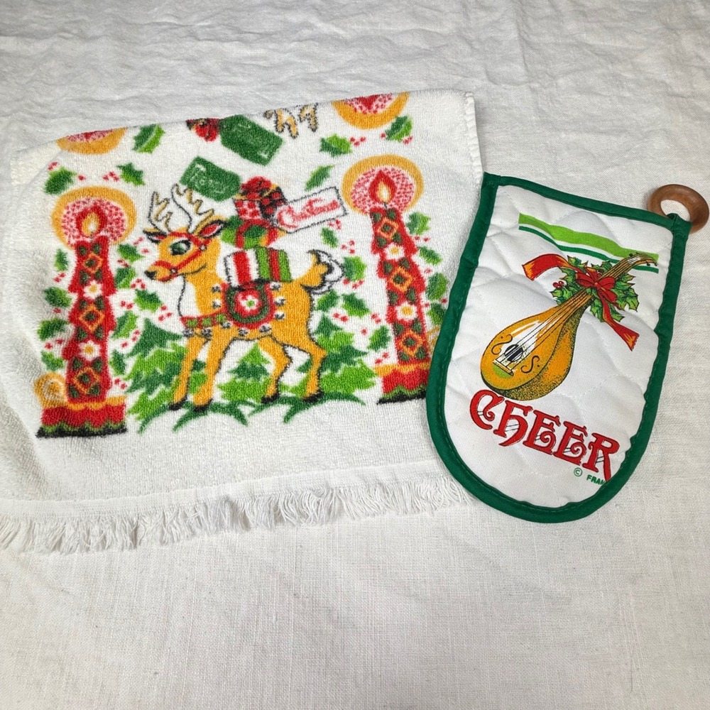 Vintage Christmas Kitchen Towel & Cheers Oven Mitt Set Reindeer Holiday Retro